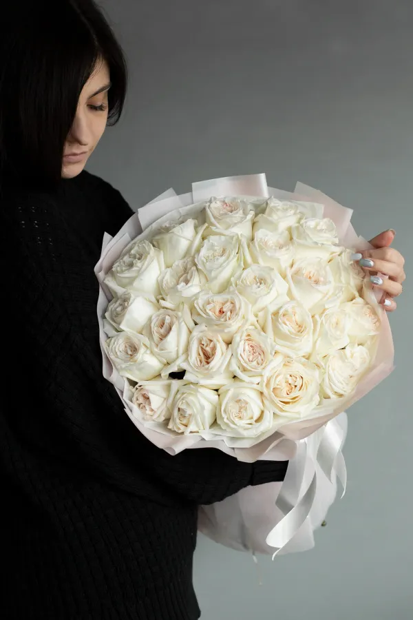 Монобукет пионовидных рох Вайт Охара 25 №402