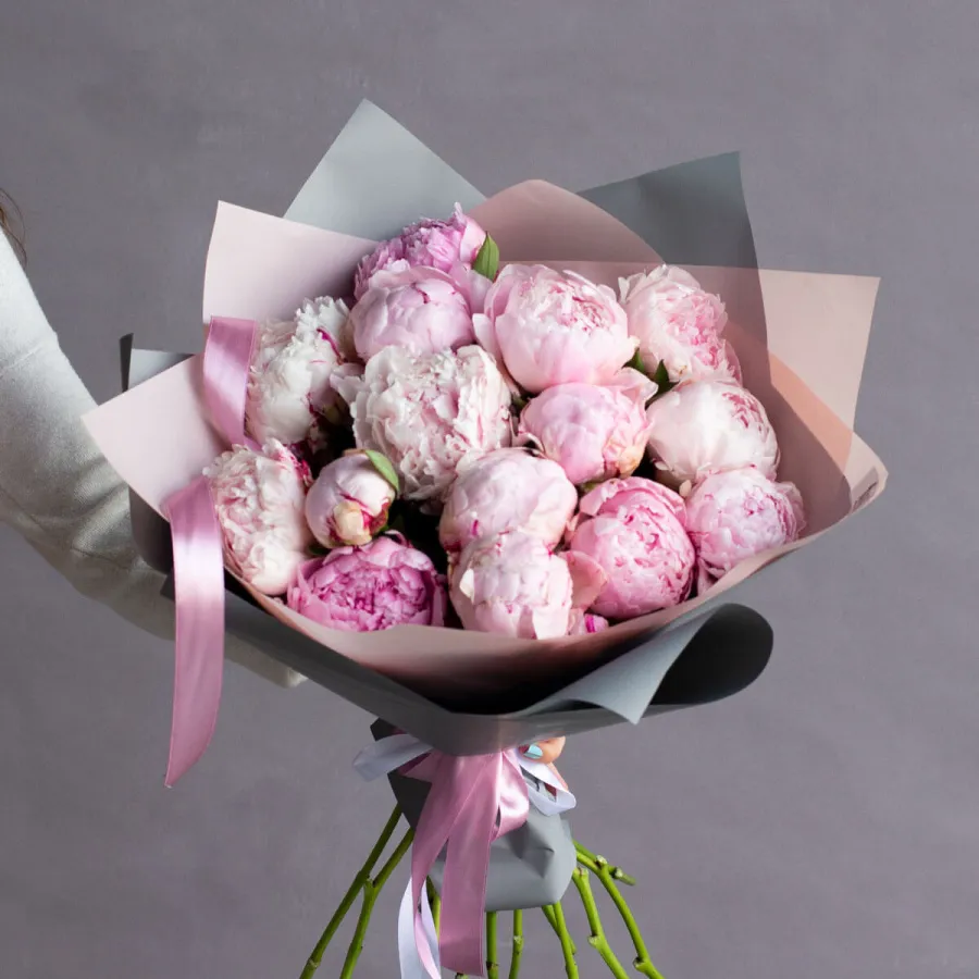 Монобукет из 15 розовых пионов №163