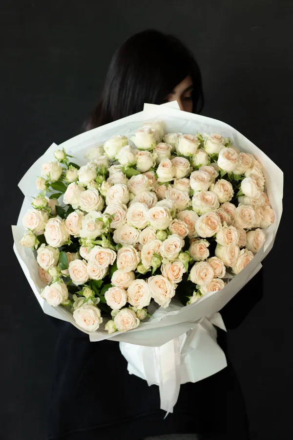 Монобукет кустовых роз "София" №472