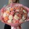 Триобукет пионовидных роз и гвоздик №437