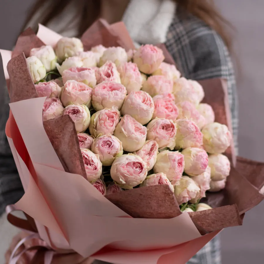 Монобукет пионовидных роз "Мэнсфилд парк XL" №221 Монобукет пионовидных роз "Мэнсфилд парк XL" №221