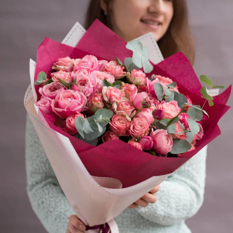 Монобукет пионовидных роз "Мадам сильвия" №225