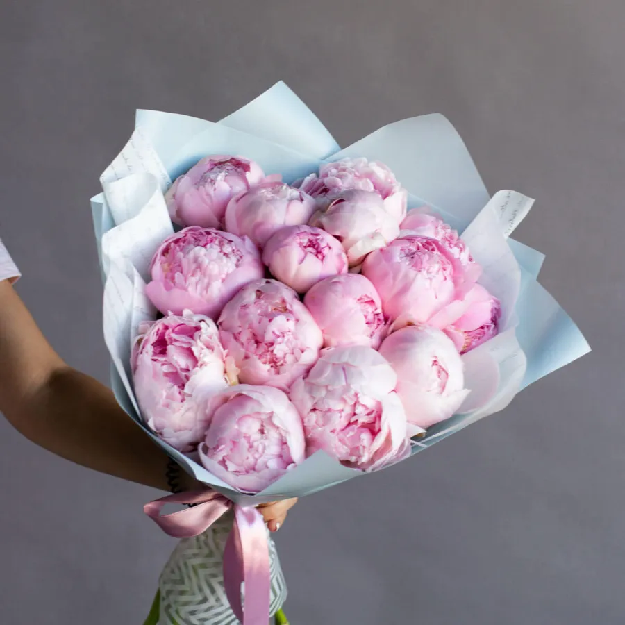 Монобукет из 15 розовых пионов №156