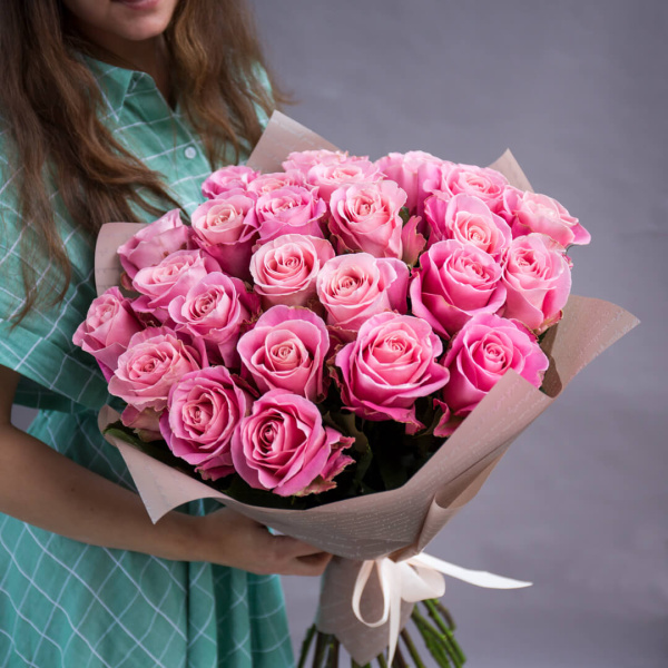 Букет из 25 розовых роз Хермоса №202