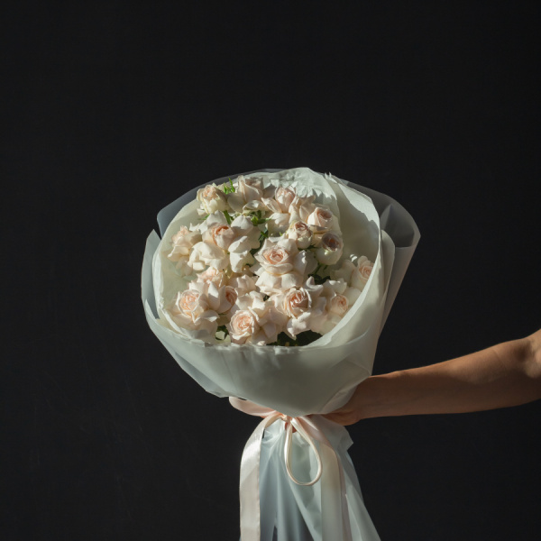 Монобукет пионовидных роз СОфи XS  №520