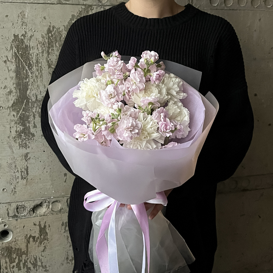 Дуобукет из диантусов и маттиолы №489