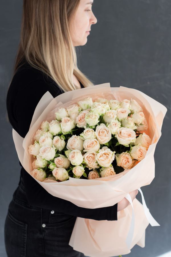 Монобукет кустовых роз "София" №461