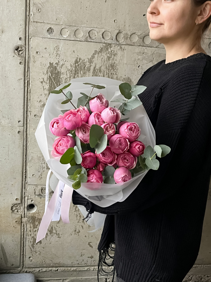 Монобукет пионовидных роз Сильвия Пинк №498