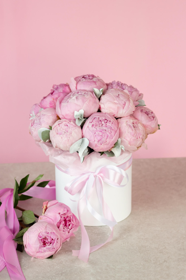 Коробка с пионами "Эвелина"  №869