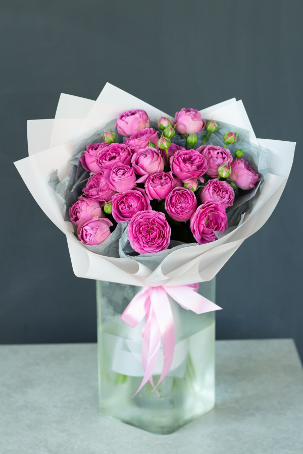 Монобукет из пионовидных роз Мисти Бабблс  №279