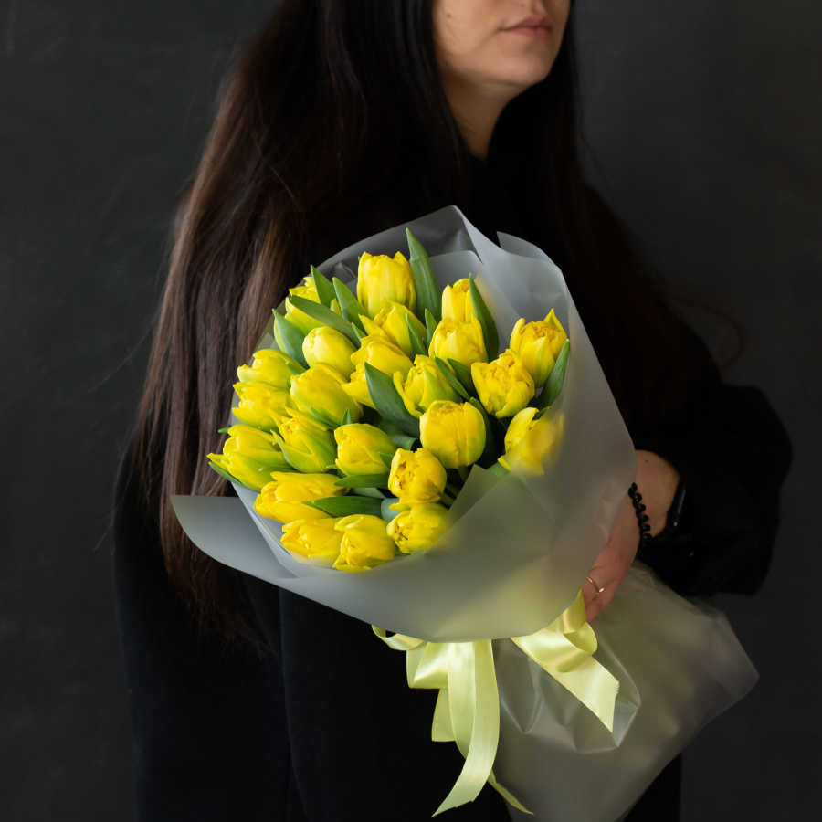 Монобукет пионовидных лимонных тюльпанов №467