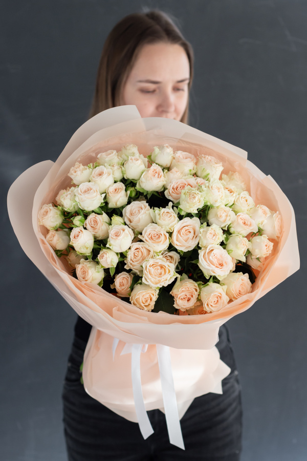 Монобукет кустовых роз "София" №461